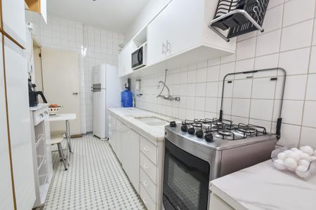 Apartamento à venda com 106m², 2 quartos e 1 vagaCozinha