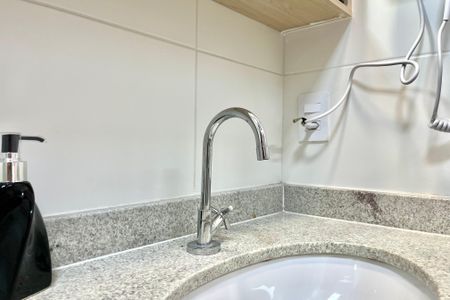 Banheiro de kitnet/studio para alugar com 1 quarto, 25m² em Vila Mascote, São Paulo