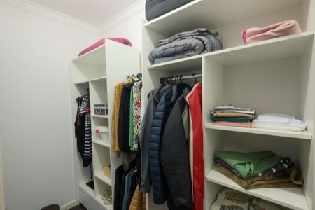 Closet Quarto 1 - Suíte 1 Closet de apartamento à venda com 10 quartos, 550m² em Vila Arriete, São Paulo