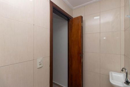 Casa à venda com 100m², 3 quartos e sem vagaBanheiro