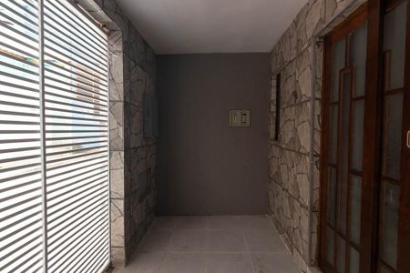 Casa à venda com 100m², 3 quartos e sem vagaEntrada