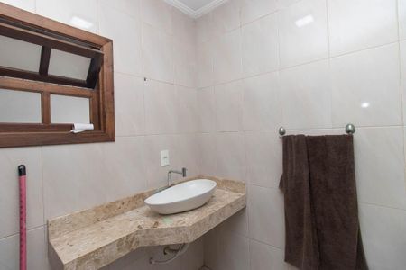 Casa à venda com 100m², 3 quartos e sem vagaBanheiro da Suíte 2