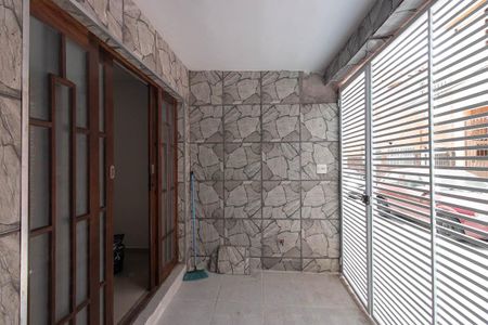 Casa à venda com 100m², 3 quartos e sem vagaEntrada