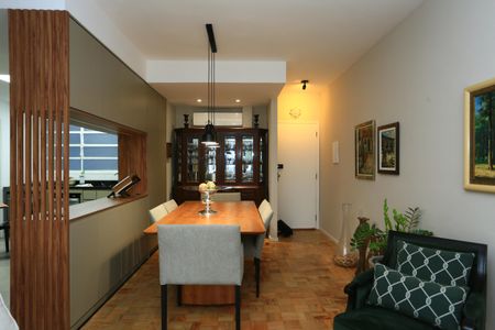 Apartamento à venda com 100m², 3 quartos e 1 vagaSala 