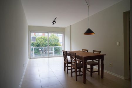 Sala de apartamento à venda com 2 quartos, 76m² em Floresta, Porto Alegre