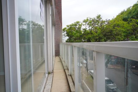 Varanda  de apartamento à venda com 2 quartos, 76m² em Floresta, Porto Alegre