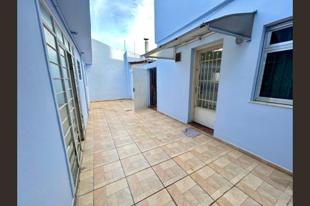 Casa para alugar com 222m², 3 quartos e 3 vagasQuintal