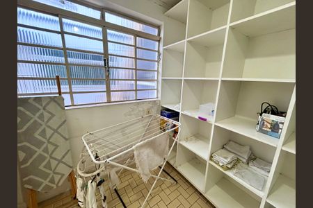 Casa para alugar com 222m², 3 quartos e 3 vagasDespensa