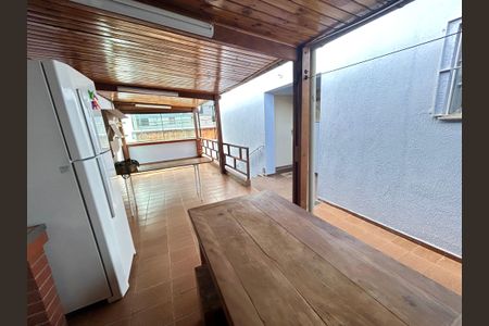 Casa para alugar com 222m², 3 quartos e 3 vagasQuintal