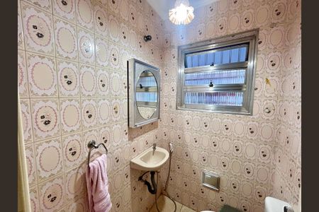 Casa para alugar com 222m², 3 quartos e 3 vagasBanheiro 2