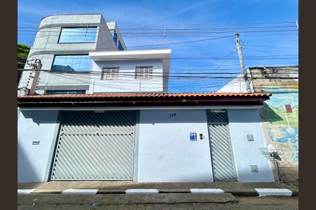 Casa para alugar com 222m², 3 quartos e 3 vagasPlaca instalada na fachada do imóvel 