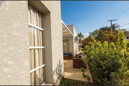 Casa de condomínio à venda com 300m², 3 quartos e 4 vagasÁrea externa