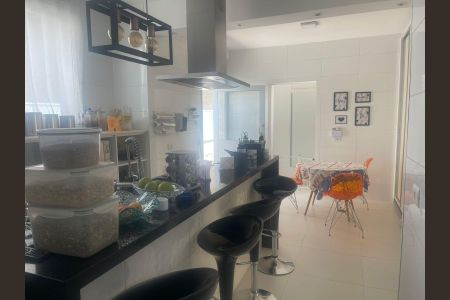 Casa de condomínio à venda com 300m², 3 quartos e 4 vagasCozinha