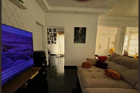 Casa de condomínio à venda com 300m², 3 quartos e 4 vagasSala