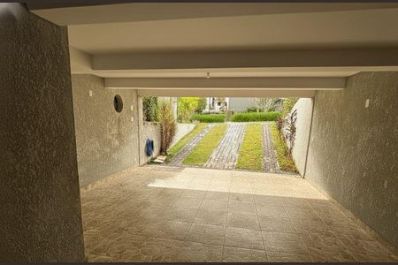 Casa de condomínio à venda com 300m², 3 quartos e 4 vagasgaragem