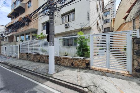 Apartamento à venda com 128m², 3 quartos e sem vaga Apartamento à venda com 128m², 3 quartos e sem vagaFachada