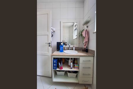 Apartamento à venda com 128m², 3 quartos e sem vaga Apartamento à venda com 128m², 3 quartos e sem vagaBanheiro