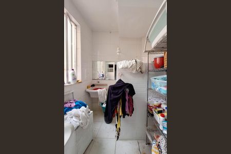 Apartamento à venda com 128m², 3 quartos e sem vaga Apartamento à venda com 128m², 3 quartos e sem vagaÁrea de Serviço