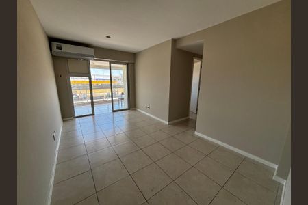 Sala de apartamento para alugar com 2 quartos, 68m² em Recreio dos Bandeirantes, Rio de Janeiro