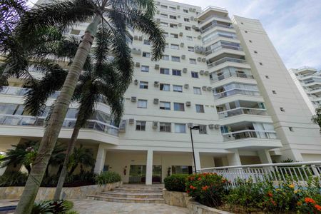 Apartamento para alugar com 68m², 2 quartos e 1 vagaFachada