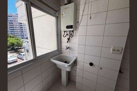 Apartamento para alugar com 68m², 2 quartos e 1 vagaÁrea de Serviço