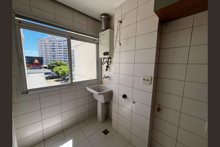Apartamento para alugar com 68m², 2 quartos e 1 vagaÁrea de Serviço