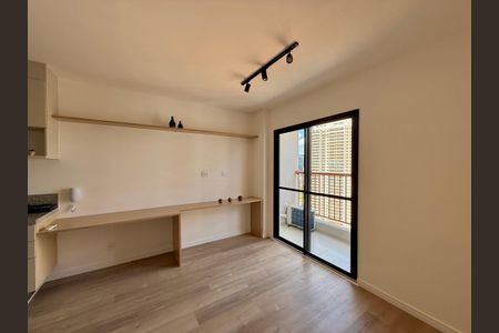 Quarto de kitnet/studio à venda com 0 quarto, 27m² em Jardim das Acacias, São Paulo