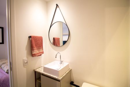 Banheiro de kitnet/studio à venda com 1 quarto, 27m² em Jardim das Acacias, São Paulo