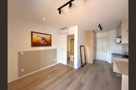 Quarto de kitnet/studio à venda com 0 quarto, 27m² em Jardim das Acacias, São Paulo