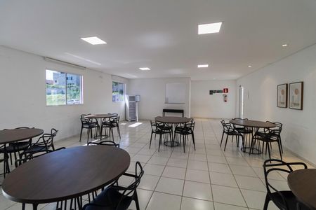 Apartamento para alugar com 43m², 2 quartos e 1 vagaÁrea comum - Salão de festas