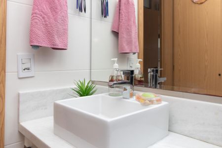 Banheiro de apartamento para alugar com 1 quarto, 45m² em Partenon, Porto Alegre