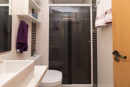 Banheiro de apartamento para alugar com 1 quarto, 45m² em Partenon, Porto Alegre