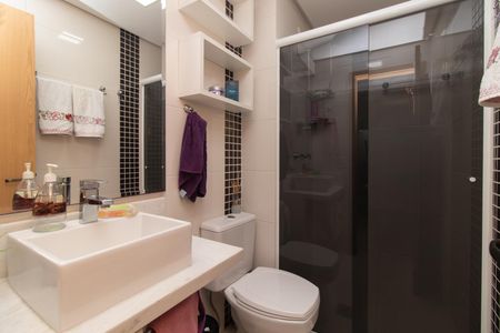 Banheiro de apartamento para alugar com 1 quarto, 45m² em Partenon, Porto Alegre