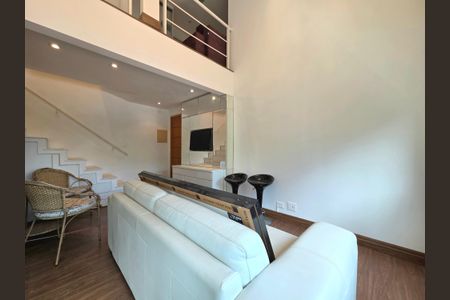 Apartamento à venda com 64m², 1 quarto e 2 vagasSala