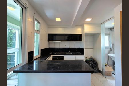 Apartamento à venda com 64m², 1 quarto e 2 vagasCozinha