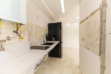 Apartamento à venda com 47m², 3 quartos e 1 vagaCozinha e Área de Serviço