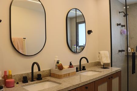 Apartamento à venda com 346m², 3 quartos e 3 vagasBanheiro da Suíte 3