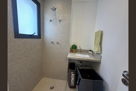 Apartamento à venda com 346m², 3 quartos e 3 vagasBanheiro da Suíte 2