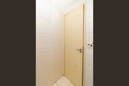 Casa de condomínio à venda com 63m², 2 quartos e 1 vagaBanheiro Social