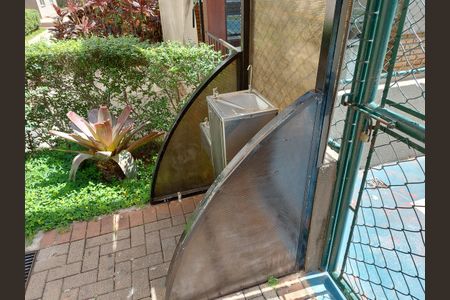 Casa de condomínio à venda com 63m², 2 quartos e 1 vagaÁrea comum - Quadra