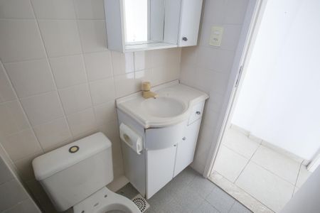 Banheiro de apartamento para alugar com 1 quarto, 37m² em Freguesia (jacarepaguá), Rio de Janeiro