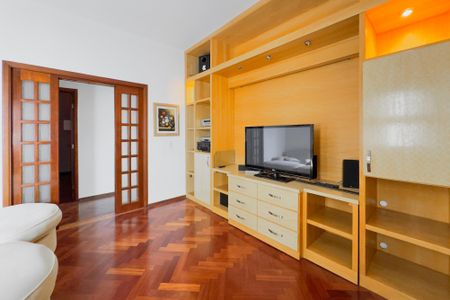 Casa de condomínio para alugar com 422m², 5 quartos e 4 vagas