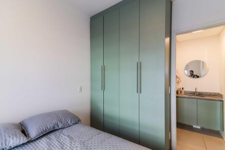 Studio para alugar com 32m², 1 quarto e 1 vaga Studio para alugar com 32m², 1 quarto e 1 vagaQuarto