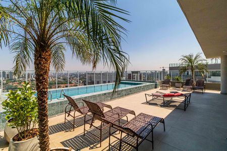 Studio para alugar com 32m², 1 quarto e 1 vaga Studio para alugar com 32m², 1 quarto e 1 vagaÁrea comum - Piscina