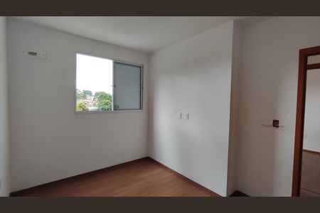 Quarto 2 de apartamento para alugar com 2 quartos, 48m² em Jardim America, Poá