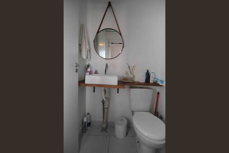 Apartamento à venda com 32m², 2 quartos e sem vagaBanheiro