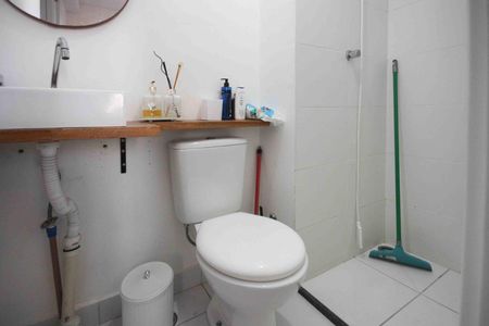 Apartamento à venda com 32m², 2 quartos e sem vagaBanheiro