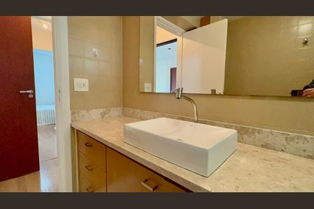 Apartamento para alugar com 96m², 2 quartos e 1 vaga Apartamento para alugar com 96m², 2 quartos e 1 vagaBanheiro