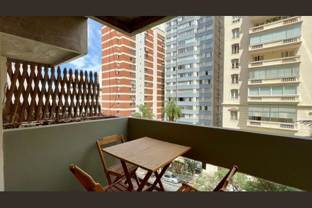 Apartamento para alugar com 96m², 2 quartos e 1 vaga Apartamento para alugar com 96m², 2 quartos e 1 vagaVaranda