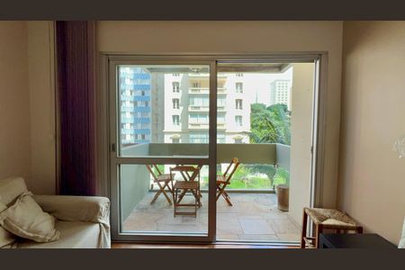 Apartamento para alugar com 96m², 2 quartos e 1 vaga Apartamento para alugar com 96m², 2 quartos e 1 vagaVaranda